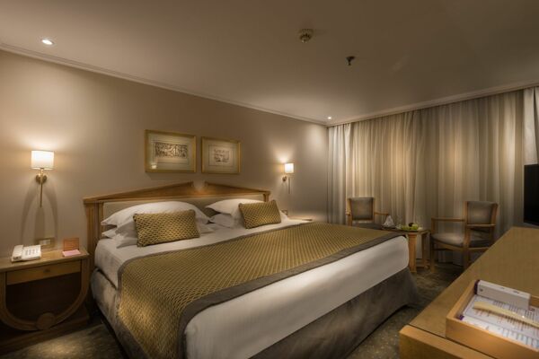 Riviera Travel Steigenberger Regency Standard Cabin 0.jpg